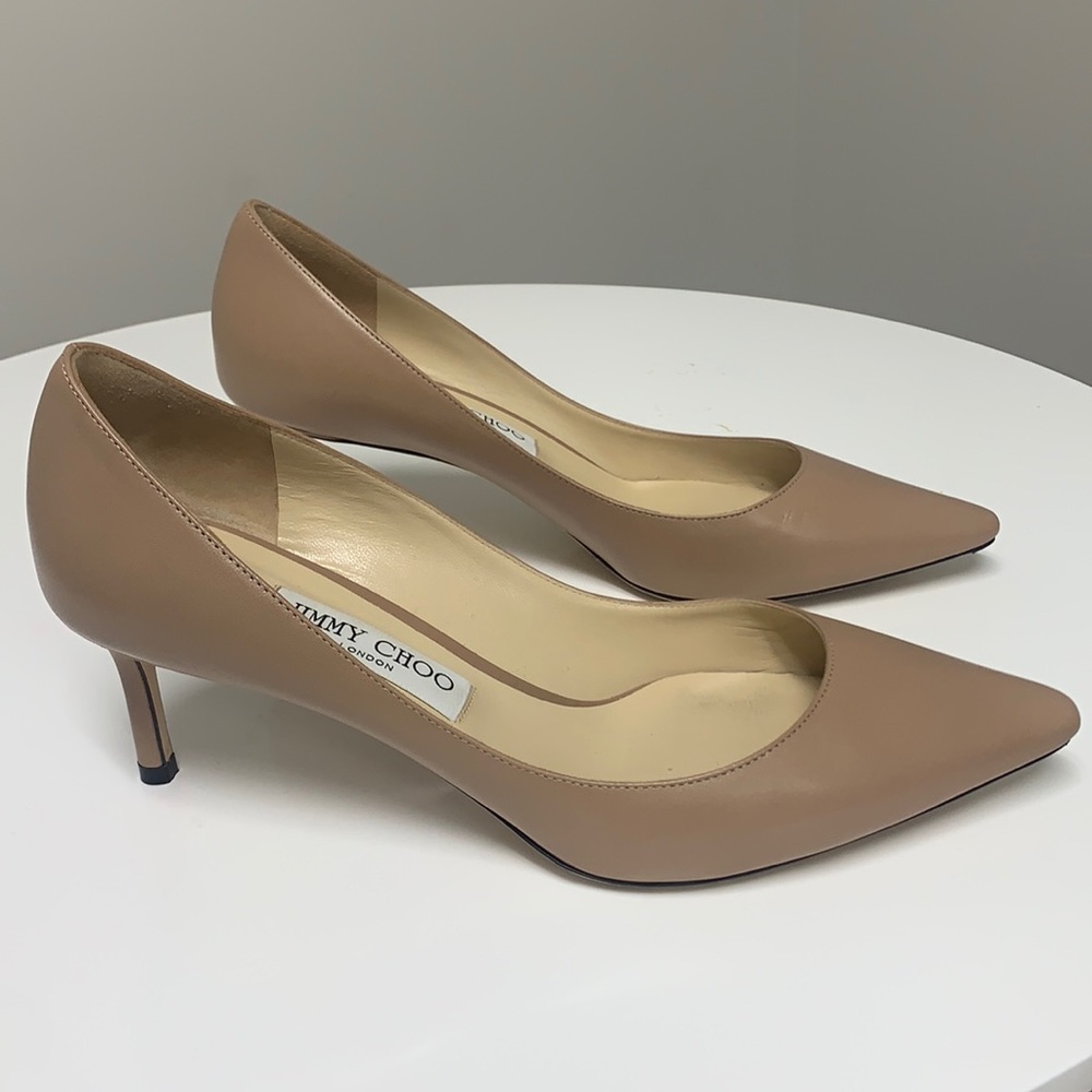 Jimmy Choo ‘Romy’ Pointed Toe Pump in Ballet Pink. Size 39. Excellent condition.